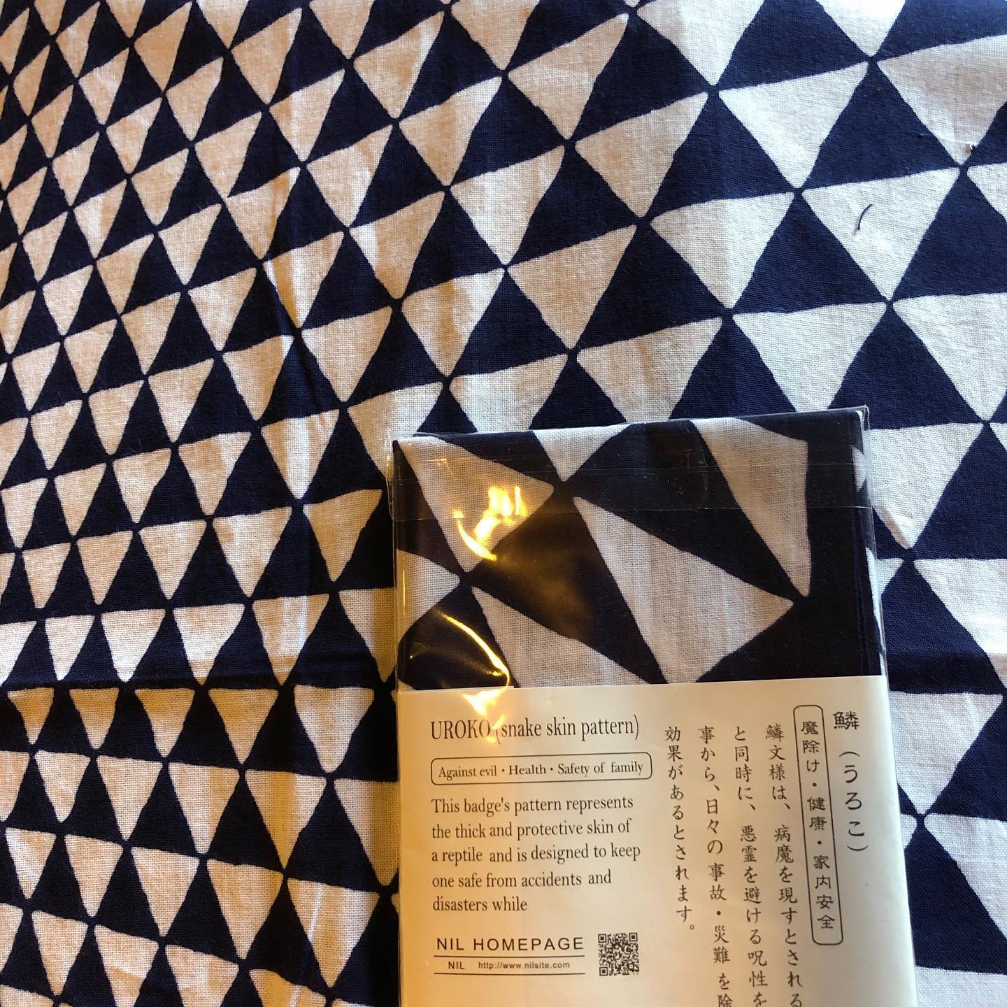 NIL手ぬぐい、のれん再入荷。昔ながらの手ぬぐいと、のれんを斬新なデザインで展開するNILさんの作品。手ぬぐい、のれんの本来ある使い勝手の良さにプラスされたデザイン。同じ手ぬぐい、のれんならカッコいい距離の離れた斬新なデザインの物を^_^#NIL手ぬぐい#nil暖簾#手ぬぐい #暖簾 #デザイン #アーティスト #ストーブハウス原村 #暖簾のある家 #てぬぐいのある暮らし #薪ストーブのある暮らし #火のある暮らし