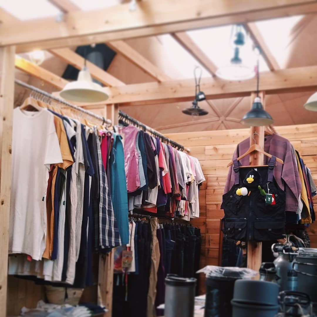 -原村店 2階- アパレルが沢山入荷しました。 ～ご試着もできますのでお気軽にお声がけください～着心地の良い服でリラックスなおうち時間を..原村店のくじらと青空。#ストーブハウス #ストーブハウス原村 #原村 #八ヶ岳 #アパレル #服 #ワンピースコーディネート #tシャツ #パンツ #シャツ #パーカー #エプロン #カラフル #薪ストーブ#暮らしの道具 #お気に入りの一着 #着心地のいい服 #煙突 #くじら #青空 #いい天気
