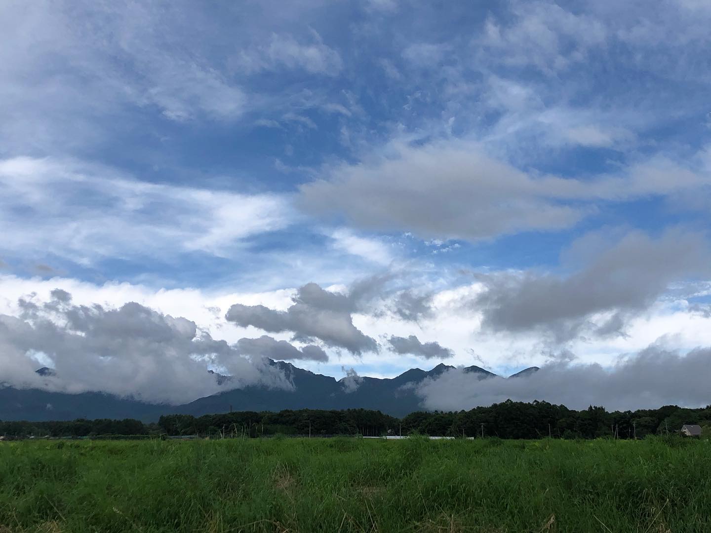 いなくなっちゃったのかと思いました！！八ヶ岳⛰久しぶりのご対面霧の中に隠れた八ヶ岳も好きですが…#ストーブハウス原村#原村#八ヶ岳#茅野市 #薪ストーブ #薪ストーブのある暮らし #薪ストーブのある家 #山の暮らし #おてつだい #災害#強い#生活の道具 #アウトドア #アウトドア用品 #薪#着火剤 #食品 #オーガニック食品 #生活必需品#空 #空が好き#梅雨の晴れ間