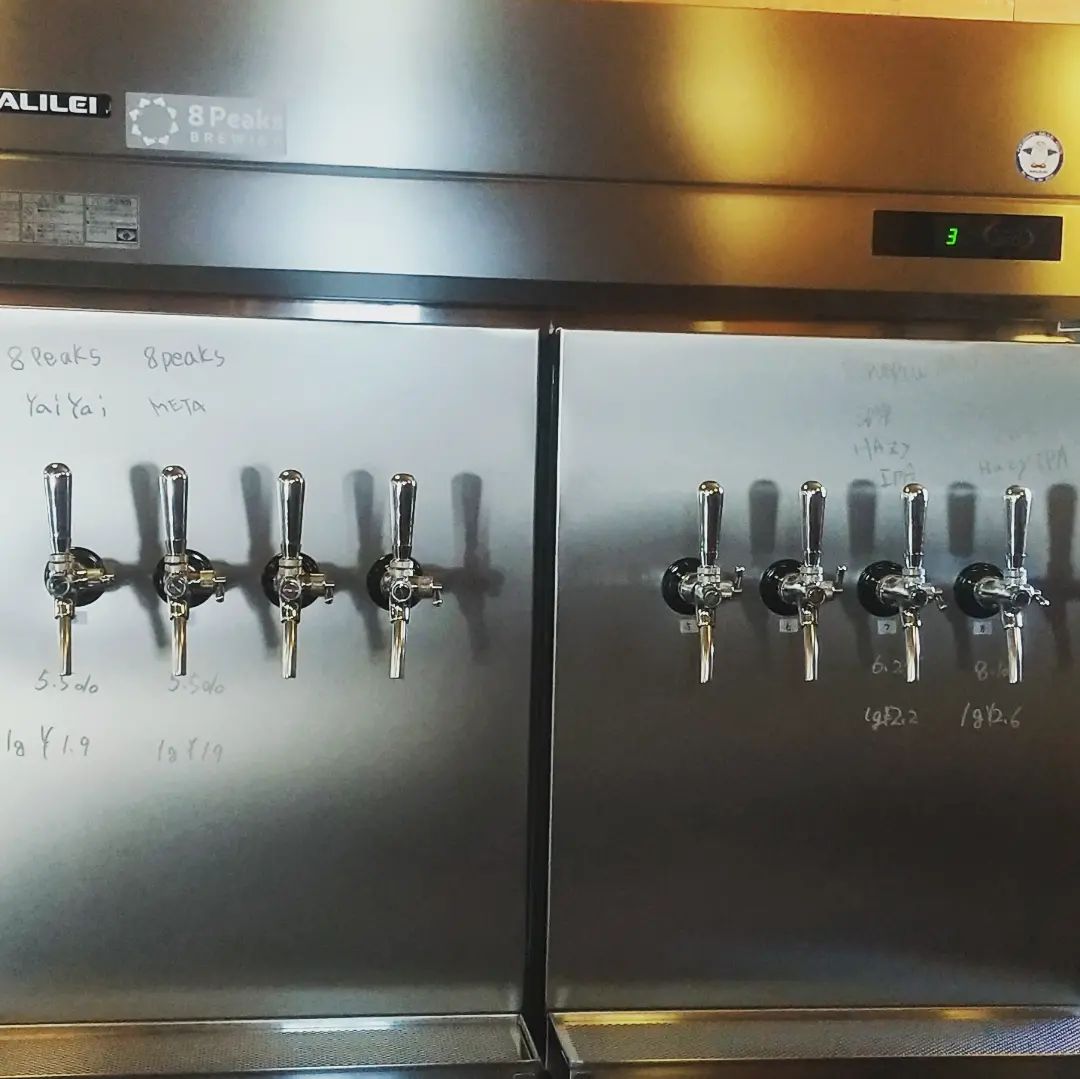 【ケグ第4弾️】#ストーブハウス原村 #repubrew待望のケグ(樽)第4弾入りました️沼津駅徒歩1分の場所にシェフとブルワーが立ち上げたビール工場兼飲食店(ブリューパブ)、それが❮リパブリュー❯です!今回はケグ「沼津HazyIPA」ABV(アルコール)6.2%IBU(苦さの基準)23STYLEHazyIPAリパブリューの定番HazyIPA!味わいはグアバ・パイナップルを思わせるようなトロピカルリッチな香りとレモン・オレンジのようなシトラス感が少しあります。オーツ麦の口当たりが滑らかです。ケグ全てに言えますが、開栓直後、お早めがオススメ専用の容器を持って遊びに来てください️その他、各地のクラフトビールも充実してきましたこちらもチェック#ストーブハウス原村 #ケグ #クラフトビール #量り売り #開栓 #静岡県 #沼津 #リパブリュー #沼津hazyipa #hazy #ipa #薪ストーブのある暮らし #山の暮らしのお手伝い #八ヶ岳の薪ストーブ専門店 #薪ストーブ #薪割り #キャンプ #アウトドア #旅行 #長野県 #山梨県 #八ヶ岳 #原村 #蓼科